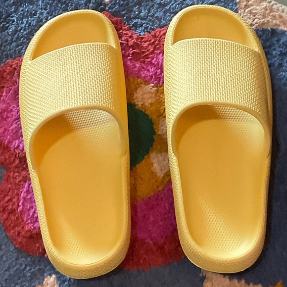 Cloud Slides like new - Picture 4 of 6